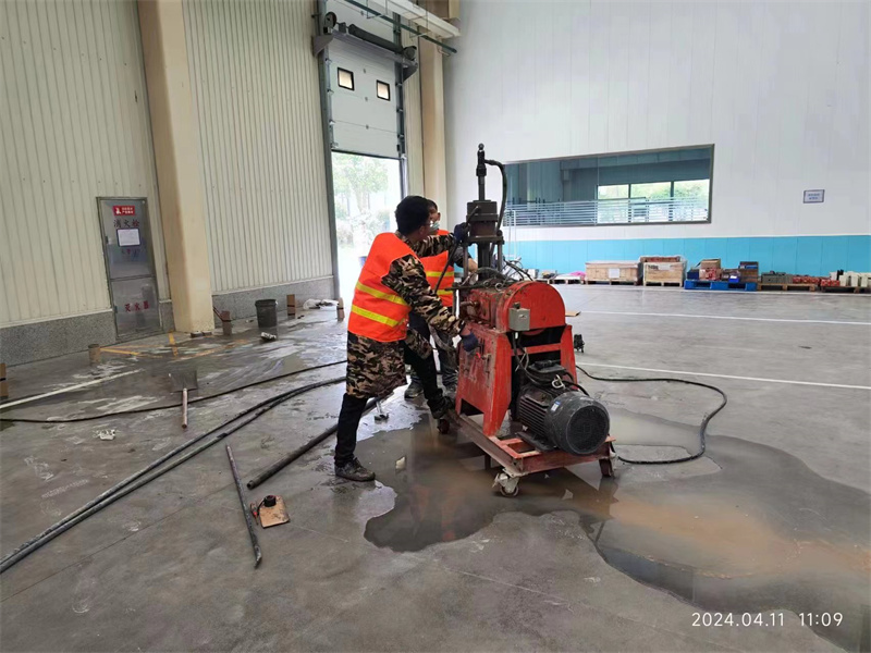 榕江厂房地面下沉塌陷注浆加固施工